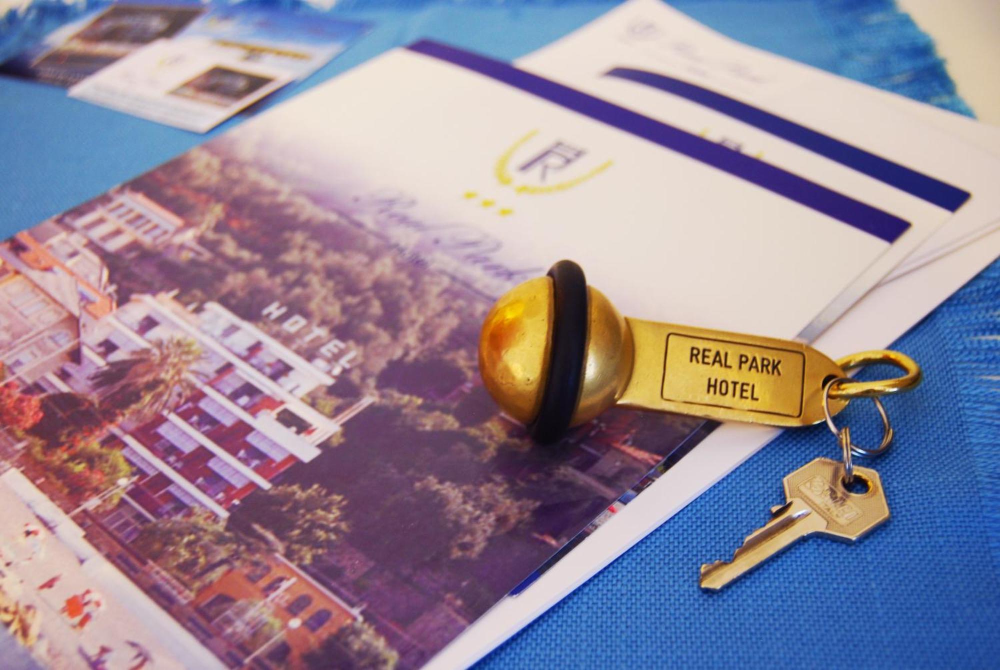 Real Park Hotel Cavi di Lavagna Dış mekan fotoğraf